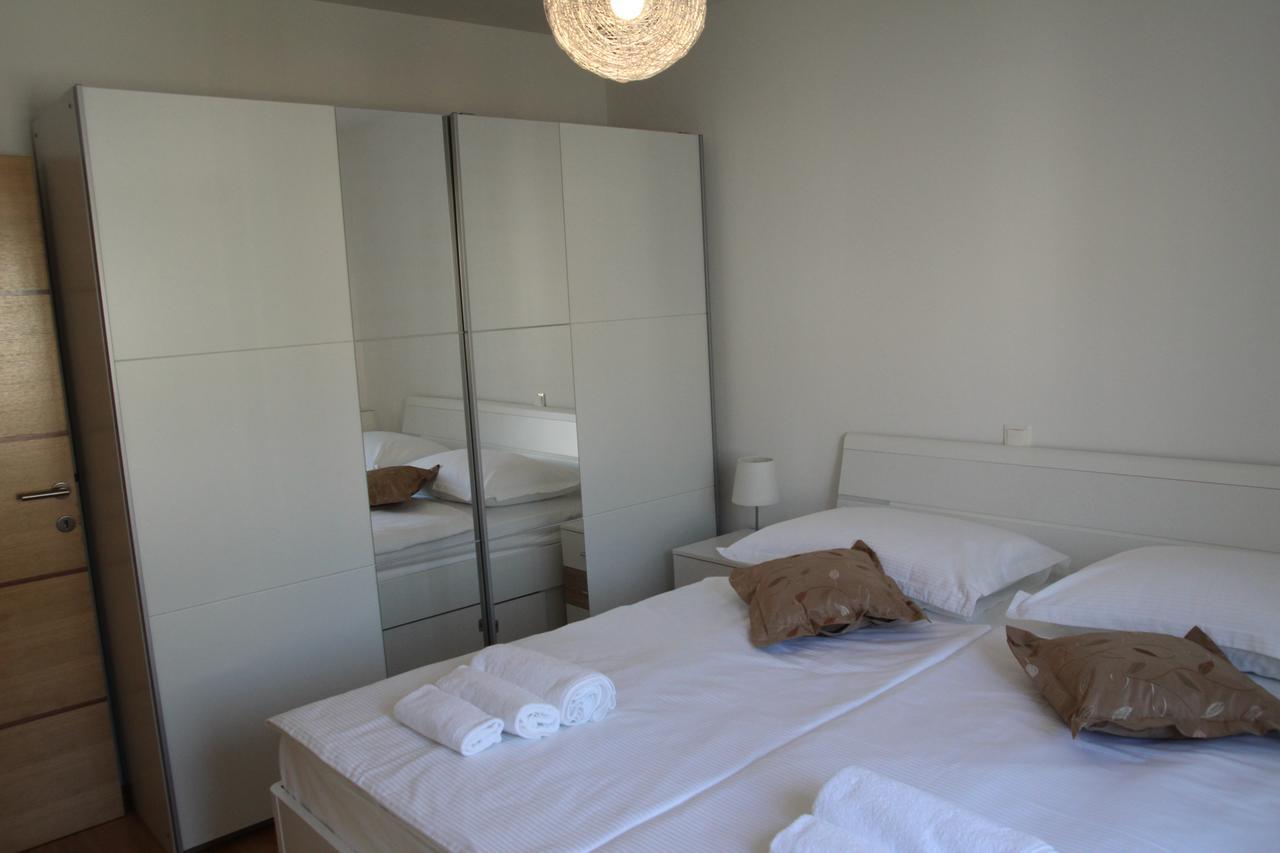 Apartment Mario Podstrana Esterno foto