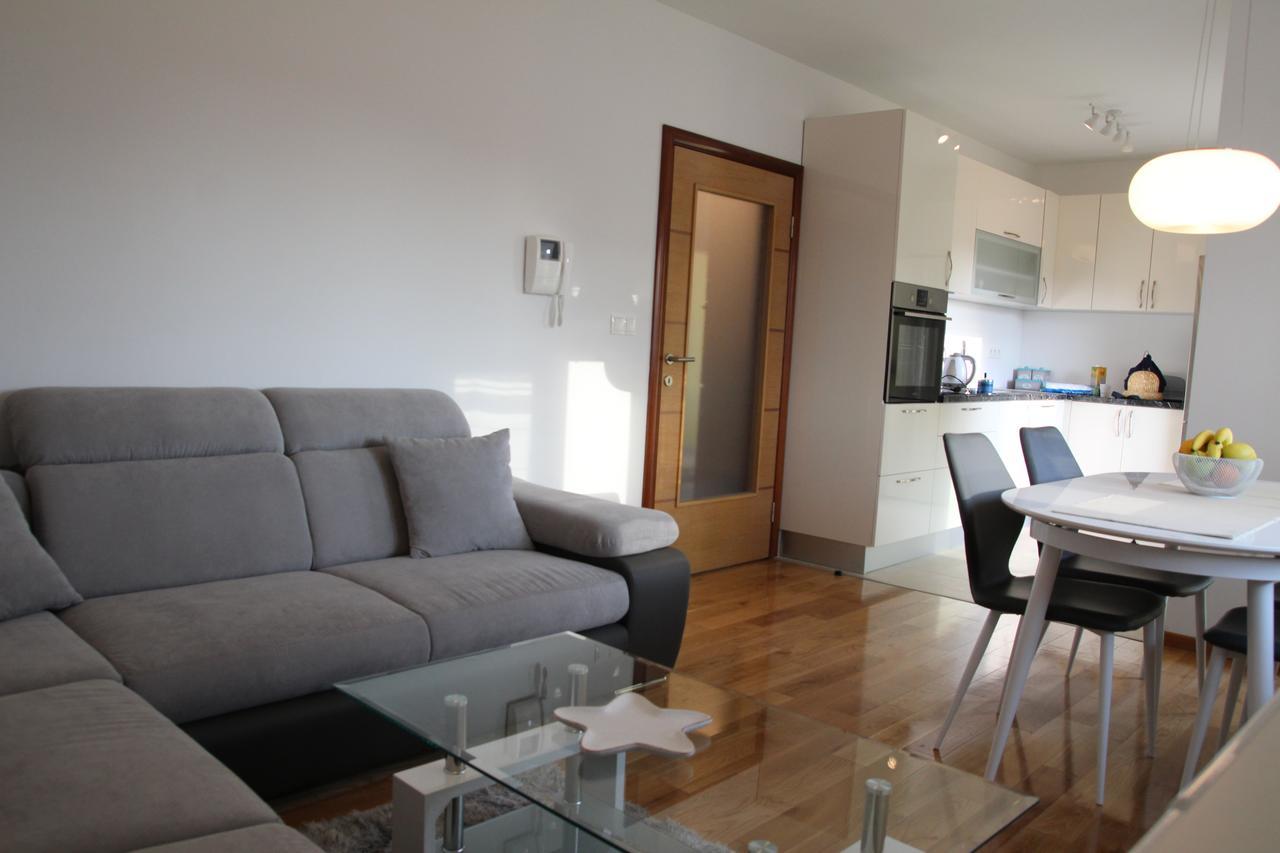 Apartment Mario Podstrana Esterno foto