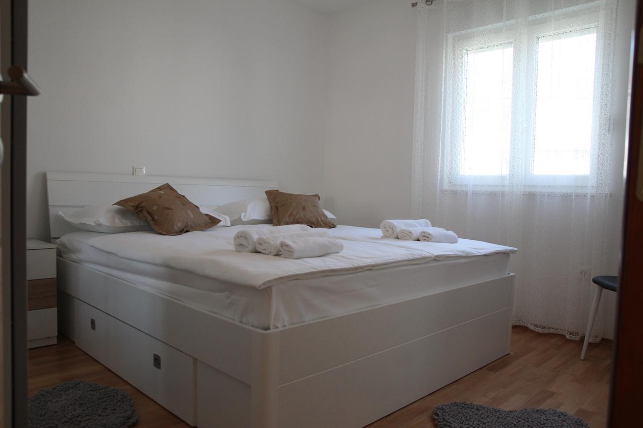 Apartment Mario Podstrana Esterno foto